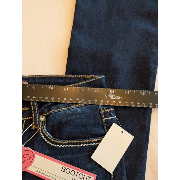 True Luck Dark Wash Bootcut Mid Rise‎ Sz 5/6 Stretchy Juniors - Picture 4 of 6